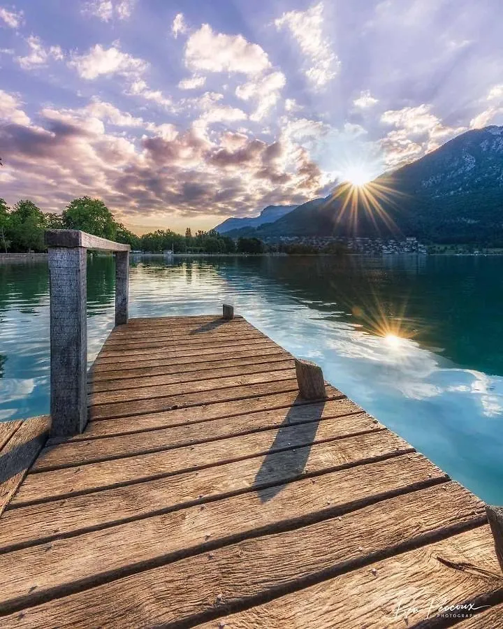 La Légende, 2 pièces avec parking proche du lac Annecy France